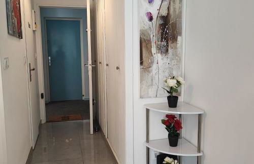 Studio au Centre-Port, Piscine, Clim & Plage à 300M - Foto 7