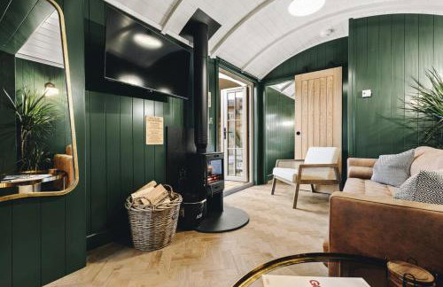 Nestledstays - The Oak - Photo 15