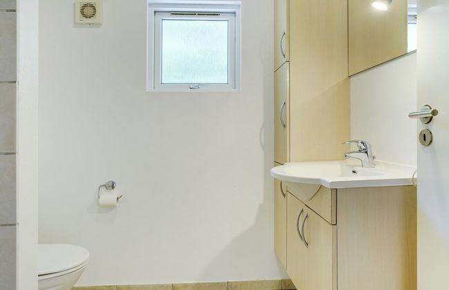 "Hughe" - 300m from the sea - Foto 19