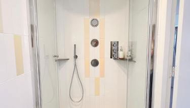 Suite 2 à 4 personnes lit rond Bergson Stade Zénith - Foto 2