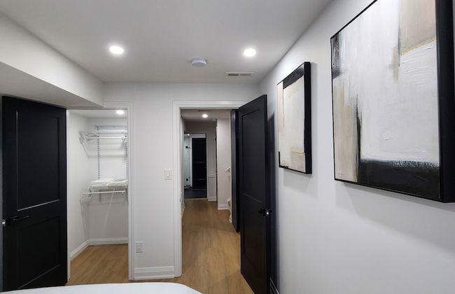 Exclusive Home in Niagara Falls - Photo 6