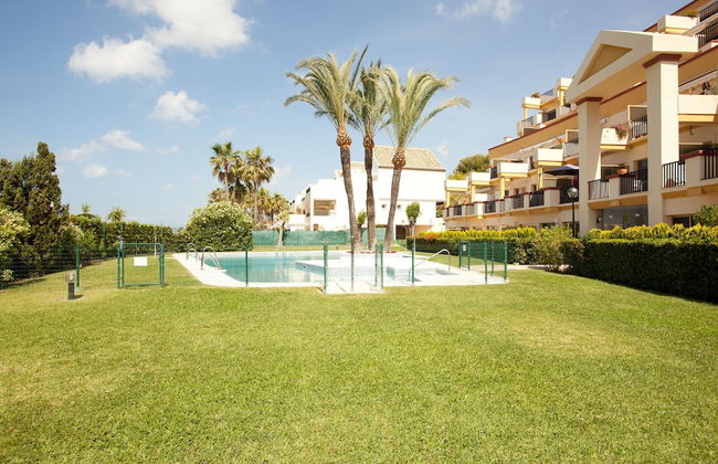 Studio in Marbella Steps From Sandy Beach - Photo 13