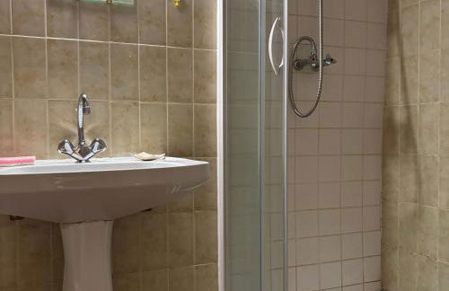 Charmante maison de village avec cour fermée, proche gorges et sites médiévaux, idéale pour découvrir 3 départements - FR-1-582-14 - Foto 11