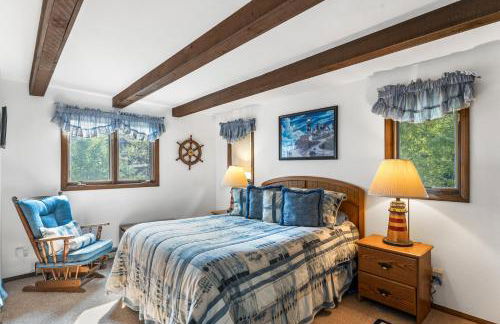 Lily Bay Lodge by Simple Life Rentals - Photo 9