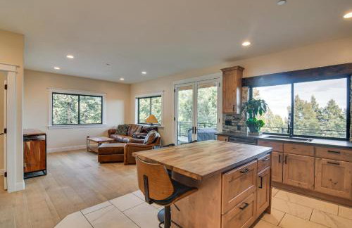 Great for Gatherings! Evergreen Getaway with Hot Tub - Foto 13