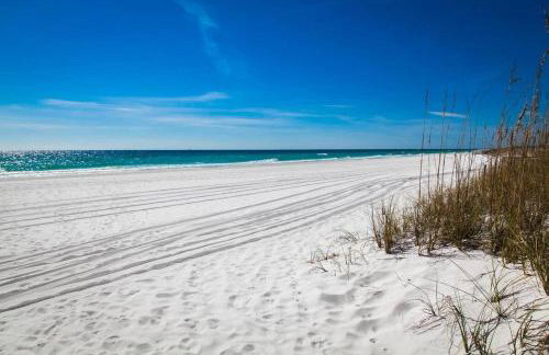 Azure! Sleeps 22 - Golf Cart - Beach Access - Pool - Foto 30