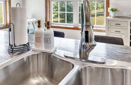 The Goat House Waterfront Hottub Stargazing - Foto 33