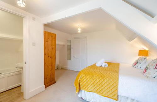 Armswell House - Photo 16