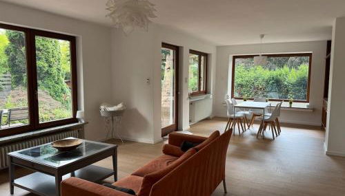 Haus Boom in Dreieich, sehr ruhig gelegen, Nähe Frankfurt City und Messe, Frankfurt Flughafen, Golf Club - Foto 1