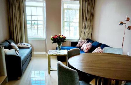 New Royal Mile Residence Spacious Quiet Comfortable Flat with Balcony & Great Views Top Floor No Lift - Foto 4