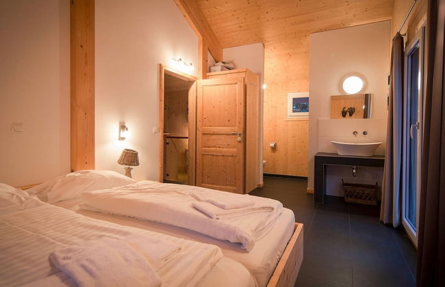 Appealing Chalet With Infrared Sauna - Photo 7