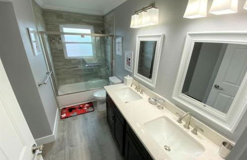 Phenomenal 7BR 4 Master Suites Southeast Pool Hot Tub Gas BBQ 2 Miles to Disney - Foto 31