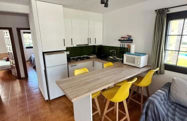 Apartamento en la Escala con piscina y parking - Photo 10