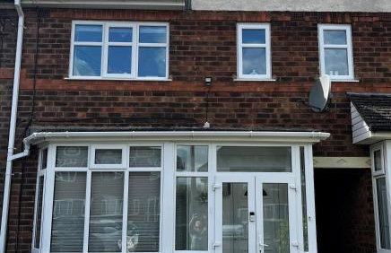 Stylish Cosy Home - M42, Airport, NEC & Train St - Photo 36