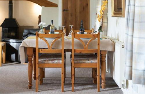 PLAS IWRWG GRANARY - Stunning Barn Conversion based in North Wales - Photo 17