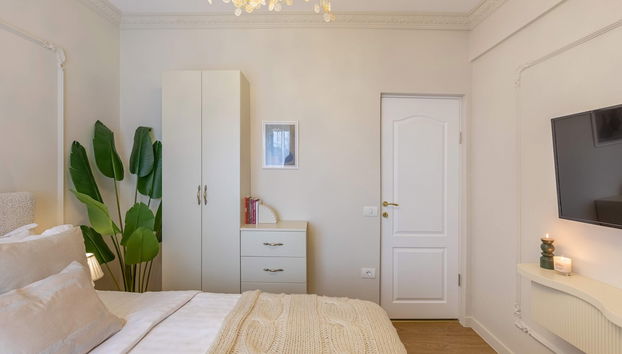Parisian-Inspired 1BR in the Heart of Bucharest - Balcony, AC & Fully Equipped - Foto 5, Habitación