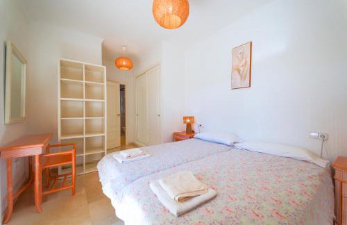 Altea Hills 3BR House with Private Garden - Photo 25