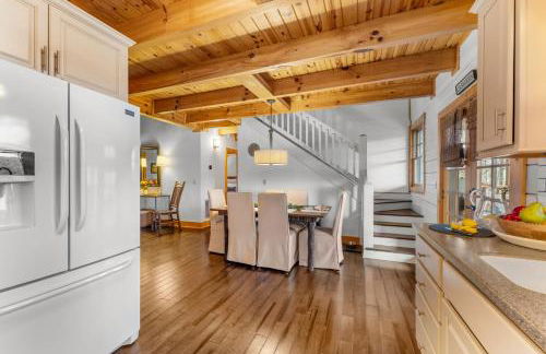 Lodge with Grill, Fireplace and Club Access - Foto 14