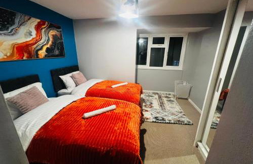 Pristine 2B Guest house near Luton Airport, L&D Hospital, Whipsnade Zoo & Leagrave Train Stn, Contractors - Foto 9