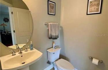 4BR Private Dock, Warm Spring Canal, Kayaks, Canoe - Photo 15