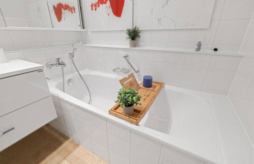 Luxury Penthouse for 8 - Center - Parking - Therme 8 min - Airport 15 min - Foto 14