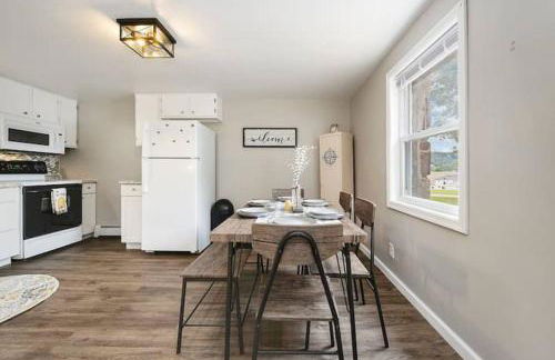 The Bumble Bee Hive 7-Bedroom House w/ Hot Tub - Foto 59