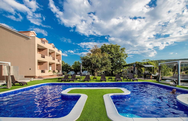 Villa Subic - Foto 1