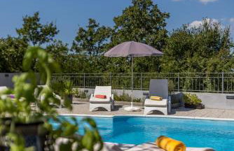 JOVI-relaxing, fenced, private, heated pool & view - Photo 60