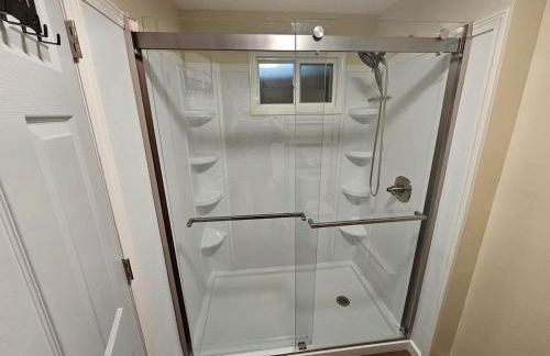 Beautiful Cottage Nestled Amidst Trees in Wellston, Michigan - Foto 10