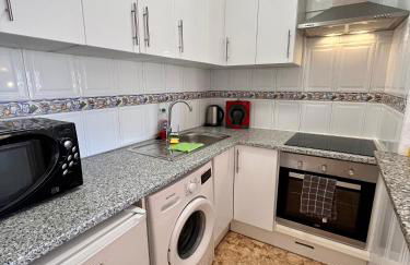 Tranquil Self Catering Golf Course Apartment - Photo 13