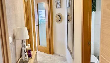 Apartamento de lujo con 2 dormitorios en Benidorm - Photo 5, Lobby or reception