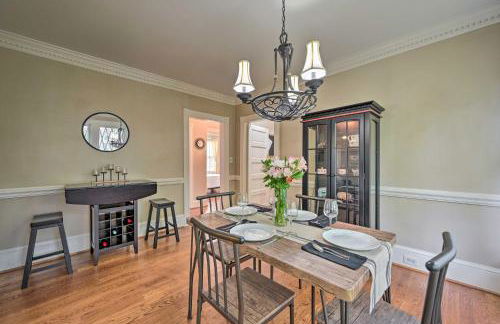 Bright Greensboro Escape about 1 Mi to Downtown - Foto 10