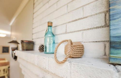 Spacious Home with Waterfront View-Welcome Pets - Foto 17