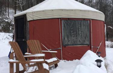 Modern Countryside Yurt Rental in Waterville, Upstate New York - Foto 19
