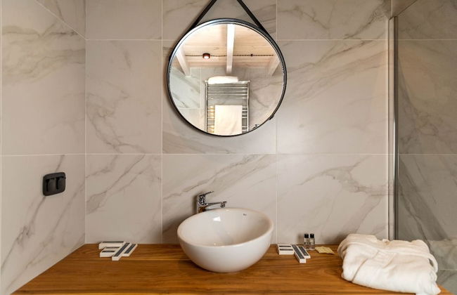 Olympic Apartments 65-67 - Photo 19