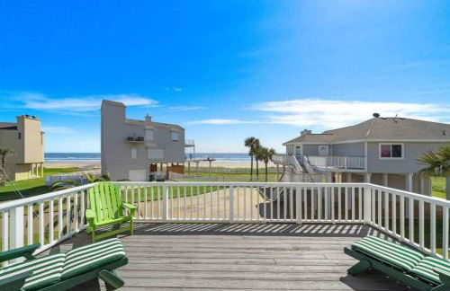 Huge beach house with great views, steps from sand - Foto 40