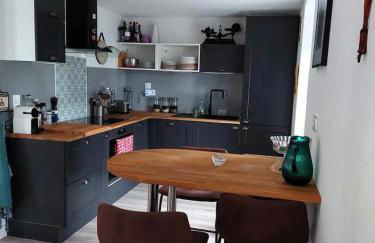 Duplex spacieux avec terrasse, idéal familles & télétravail, proche plages & centre ville - Foto 10