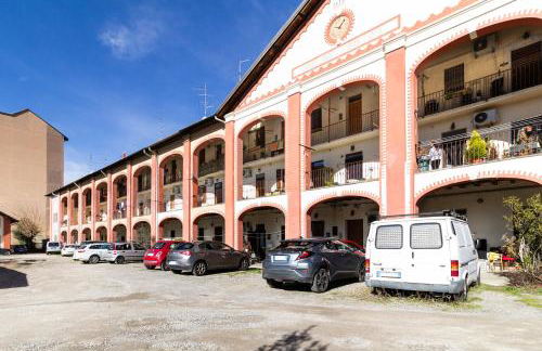 Black & White or Pop Art - Design Apartments with Parking & WiFi - Photo 67