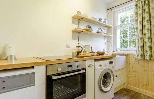 2 Bed in Ceres 78228 - Photo 8