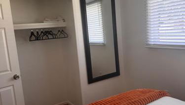 Charming 3-bedroom house - Foto 5, wardrobe