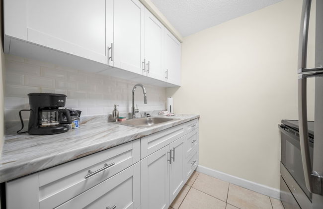 Riverwatch Apartments by Lowkl - Photo 23