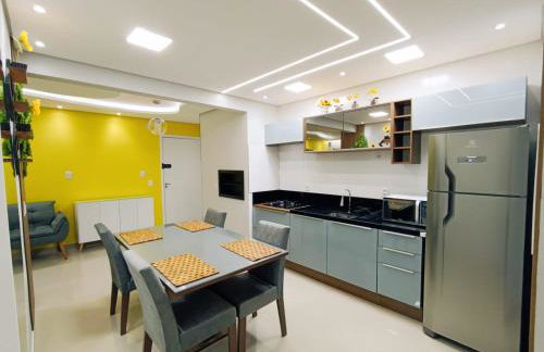 Apto Luxuoso em Pelotas Super Novo - Foto 4