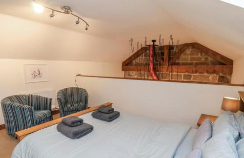 Chestnut Barn - Photo 23