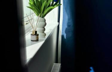 Hot Tube&Private Driveway&11 Guests Family&Contractors Bedford - Foto 17