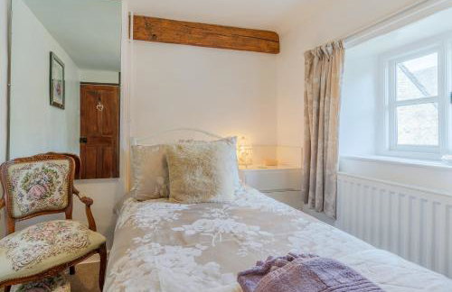 Forsythia Cottage - Photo 16