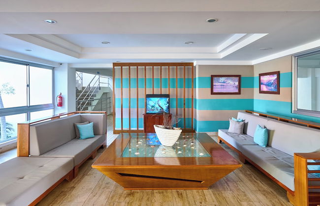 Beachfront Condos Las Olas Sleeps 6 - Foto 1