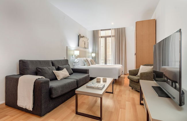 Aspasios Plaza Real Apartments - Foto 14