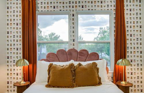 Houston Entertainment Haven - Photo 33