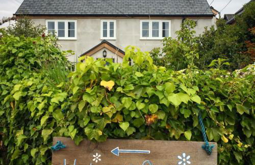 The Side, Gower - Cosy, Coastal, Sea Views & Hot Tub - Foto 2