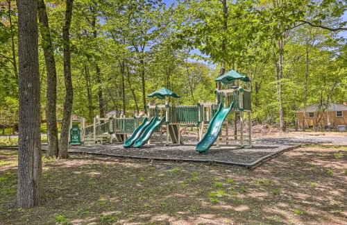 Community Beach and Lake Pocono Summit Escape - Foto 36